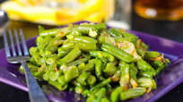 Sauteed Canned Green Beans with Garlic Sauteed Canned Green Beans with Garlic
