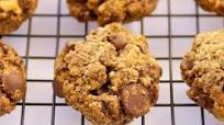 Neiman Marcus Oatmeal Chocolate Chip Cookie Neiman Marcus Oatmeal Chocolate Chip Cookie