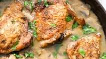 Crispy Paleo Chicken with Creamy Mushroom Sauce {Whole30, Keto} Crispy Paleo Chicken with Creamy Mushroom Sauce {Whole30, Keto}