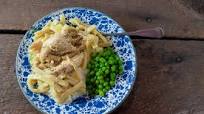 Crock Pot Chicken and Noodles Crock Pot Chicken and Noodles