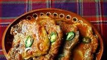 Chuletas de Puerco en Salsa (Pork Chops Braised in a Fresh Tomato Salsa) Chuletas de Puerco en Salsa (Pork Chops Braised in a Fresh Tomato Salsa)