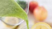Sweet Kale, Apple, Ginger+Lemon Juice Sweet Kale, Apple, Ginger+Lemon Juice