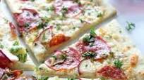 Italian Salami, Apple and Blue Cheese Pizza - a Gourmet Recipe Italian Salami, Apple and Blue Cheese Pizza - a Gourmet Recipe