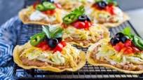 Mexican Chicken Tostadas (15-Minute Recipe) Mexican Chicken Tostadas (15-Minute Recipe)