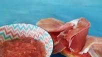 Cómo hacer Tostada con Tomate, Jamón y Aceite en 5 minutos Cómo hacer Tostada con Tomate, Jamón y Aceite en 5 minutos