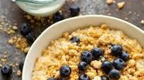 Blueberry Muffin Streusel Steel-Cut Oatmeal Bowls Blueberry Muffin Streusel Steel-Cut Oatmeal Bowls