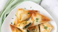 Vegan Spanakopita (Spinach Pie Triangles) Vegan Spanakopita (Spinach Pie Triangles)