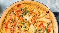 Chicken Margherita Pasta (One Pot Recipe!) Chicken Margherita Pasta (One Pot Recipe!)