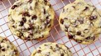Oversized Soft-Center Chocolate Chip Cookies Oversized Soft-Center Chocolate Chip Cookies