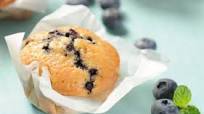Muffiny z jagodami – idealny deser na letnie popołudnie Muffiny z jagodami – idealny deser na letnie popołudnie