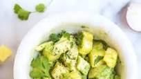 Pineapple Guacamole (Low FODMAP, AIP Paleo & Vegan) Pineapple Guacamole (Low FODMAP, AIP Paleo & Vegan)