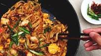 Stir-fry Udon with Seafood and Lee Kum Kee XO Sauce Stir-fry Udon with Seafood and Lee Kum Kee XO Sauce