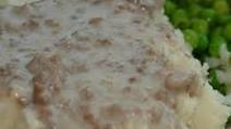 Hamburger Gravy with Mashed Potatoes Hamburger Gravy with Mashed Potatoes
