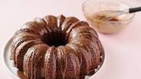 How To Make a Molten Chocolate Bundt Cake How To Make a Molten Chocolate Bundt Cake