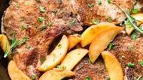 One-Skillet Pork Chops with Apples {Paleo, Whole30} One-Skillet Pork Chops with Apples {Paleo, Whole30}