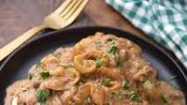 Instant Pot Cube Steak with Onion Gravy Instant Pot Cube Steak with Onion Gravy