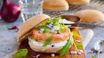 Lakseburger med tzatziki Lakseburger med tzatziki