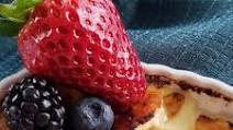 Classic Vanilla Creme Brulee with Fresh Fruit Classic Vanilla Creme Brulee with Fresh Fruit
