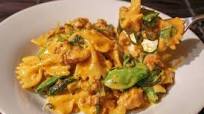 One Skillet: Turkey Spinach Pasta with Tomato Cream Sauce One Skillet: Turkey Spinach Pasta with Tomato Cream Sauce