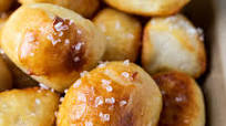 Easy Pretzel Bites (2-Ingredient Dough) Easy Pretzel Bites (2-Ingredient Dough)