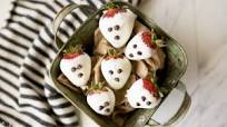 White Chocolate Covered Strawberry Ghosts White Chocolate Covered Strawberry Ghosts