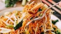 Vegetable Chow Mein Noodles: Hong Kong Cantonese Style Vegetable Chow Mein Noodles: Hong Kong Cantonese Style