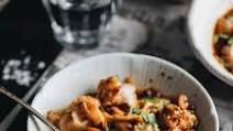 Sichuan Spicy Wonton in Red Oil (红油抄手) Sichuan Spicy Wonton in Red Oil (红油抄手)