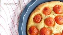Focaccia di semola con pasta madre Focaccia di semola con pasta madre