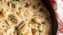 Chicken with Garlic Mushroom Cream Sauce Chicken with Garlic Mushroom Cream Sauce