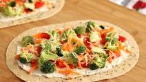 Cream Cheese Veggie Pizza {made with Flatout Flatbread} Cream Cheese Veggie Pizza {made with Flatout Flatbread}
