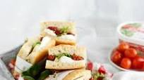 Focaccia genovesa con verduras asadas en la parrilla, Fresco Spalmabile Nonno Nanni y tomates secos Focaccia genovesa con verduras asadas en la parrilla, Fresco Spalmabile Nonno Nanni y tomates secos