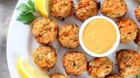 Mini Salmon Cakes with Sriracha Lemon Aioli Mini Salmon Cakes with Sriracha Lemon Aioli