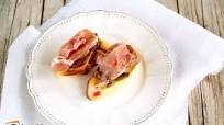 Bruschetta prosciutto e funghi Bruschetta prosciutto e funghi