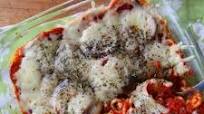 Easy Baked Spaghetti Casserole with Pepperoni and Mozzarella Cheese Easy Baked Spaghetti Casserole with Pepperoni and Mozzarella Cheese