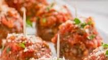 Easy Mozzarella Stuffed Meatballs Easy Mozzarella Stuffed Meatballs
