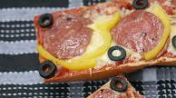 Anybody up for an Open Faced Pizza Sandwich? Anybody up for an Open Faced Pizza Sandwich?