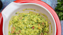 Smashed Guacamole {A Low-Carb Guacamole Recipe} Smashed Guacamole {A Low-Carb Guacamole Recipe}