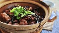 Hakka Braised Pork Belly 客家木耳炸肉 Hakka Braised Pork Belly 客家木耳炸肉