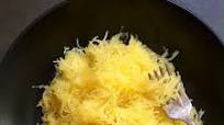 How to Cook Spaghetti Squash in the Microwave How to Cook Spaghetti Squash in the Microwave