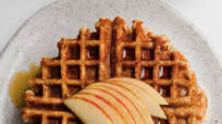 Gluten-Free Apple Waffles {Paleo, Vegan} Gluten-Free Apple Waffles {Paleo, Vegan}