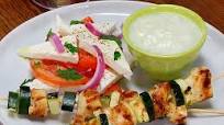Chicken Souvlaki with Tzatziki Sauce Chicken Souvlaki with Tzatziki Sauce