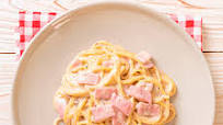 Pasta con Crema y Jamón Pasta con Crema y Jamón