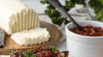 Tomato Chutney Bruschetta with Mozzarella Tomato Chutney Bruschetta with Mozzarella