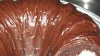 Chocolate Macaroon Tunnel Cake Chocolate Macaroon Tunnel Cake