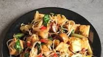 Stir-fried tofu with bean sprouts and mushrooms Stir-fried tofu with bean sprouts and mushrooms