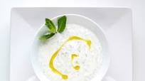 Türkischer Gurkenjoghurt – Cacık Türkischer Gurkenjoghurt – Cacık