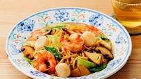 Fried Noodles with Seafood and Oyster Sauce Fried Noodles with Seafood and Oyster Sauce