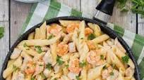 Chicken and Shrimp Alfredo Pasta Chicken and Shrimp Alfredo Pasta