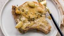 The Pioneer Woman's Pork Chops With Wine And Garlic Recipe With A Twist The Pioneer Woman's Pork Chops With Wine And Garlic Recipe With A Twist