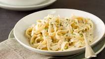 Fettuccine with Cheese Garlic Sauce Fettuccine with Cheese Garlic Sauce
